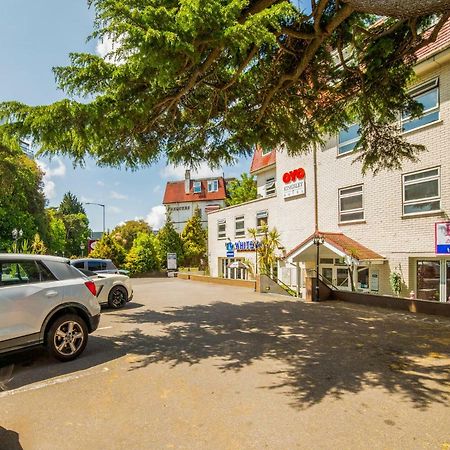 Oyo Kingsley Hotel Борнмът Екстериор снимка