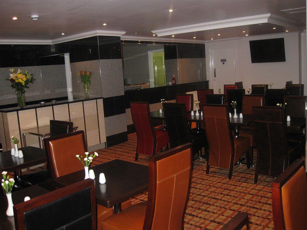 Oyo Kingsley Hotel Борнмът Екстериор снимка