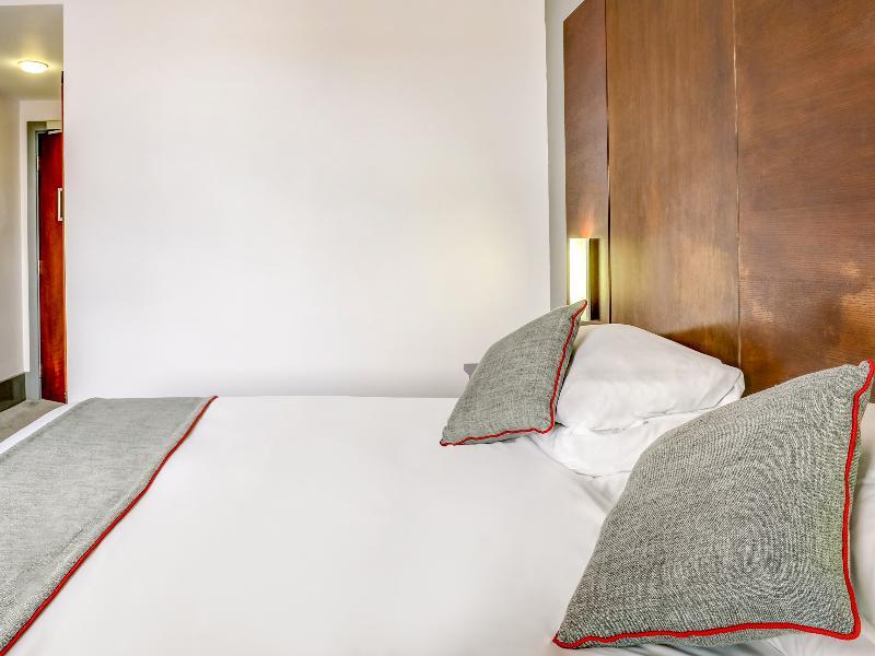 Oyo Kingsley Hotel Борнмът Екстериор снимка