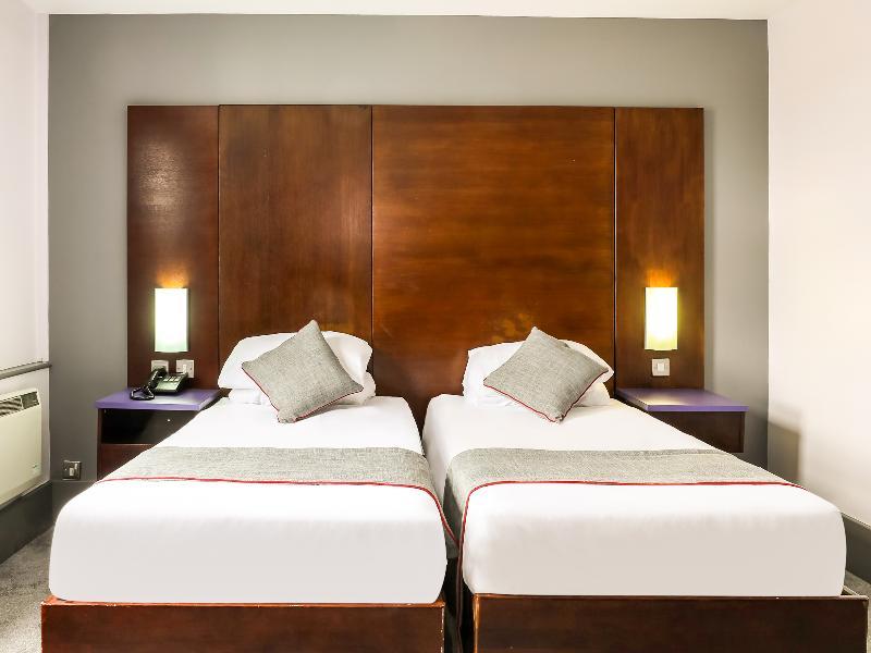 Oyo Kingsley Hotel Борнмът Екстериор снимка