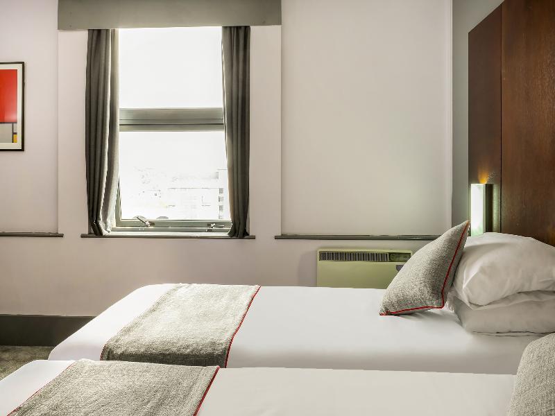 Oyo Kingsley Hotel Борнмът Екстериор снимка